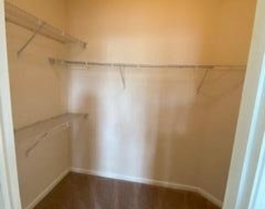 8290 Gate Parkway W - Photo Thumbnail 9