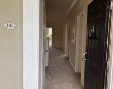 8290 Gate Parkway W - Photo Thumbnail 12