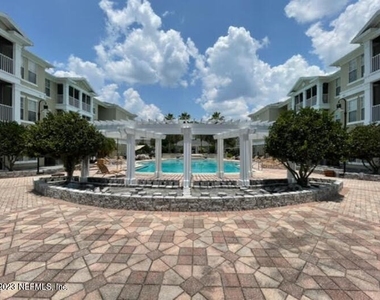 8290 Gate Parkway W - Photo Thumbnail 16