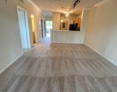 8290 Gate Parkway W - Photo Thumbnail 7