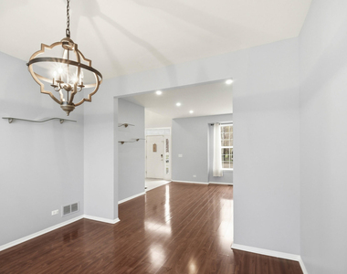512 Normandy Lane - Photo Thumbnail 4