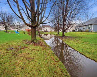 512 Normandy Lane - Photo Thumbnail 26