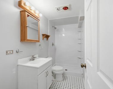 512 Normandy Lane - Photo Thumbnail 11