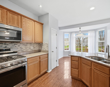 512 Normandy Lane - Photo Thumbnail 5