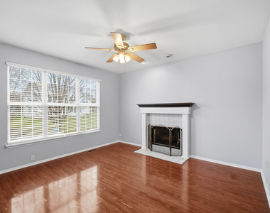 512 Normandy Lane - Photo Thumbnail 8
