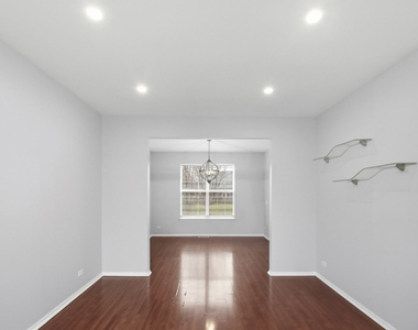 512 Normandy Lane - Photo Thumbnail 3