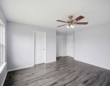 512 Normandy Lane - Photo Thumbnail 17