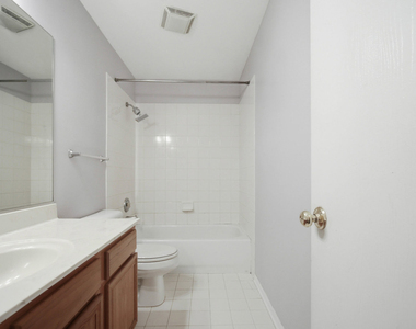 512 Normandy Lane - Photo Thumbnail 20