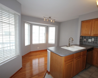 3162 Cambria Court - Photo Thumbnail 8