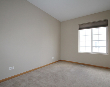 3162 Cambria Court - Photo Thumbnail 14