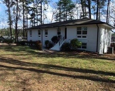 605 Dalrymple Ne - Photo Thumbnail 1