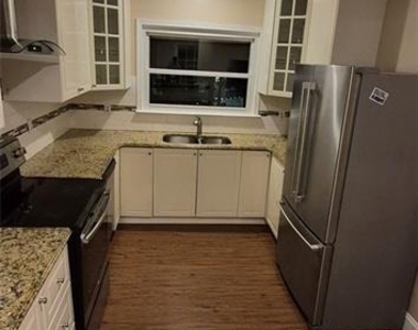 605 Dalrymple Ne - Photo Thumbnail 7