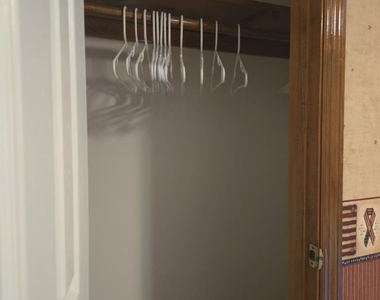 3666 Lakewood Court - Photo Thumbnail 9