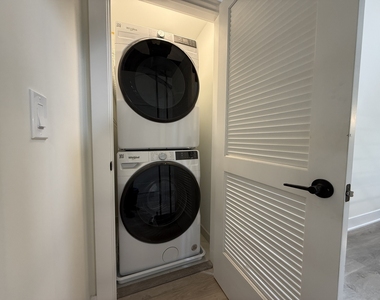 1453 Maple Avenue - Photo Thumbnail 10