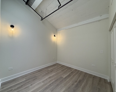 1453 Maple Avenue - Photo Thumbnail 9