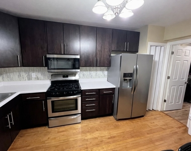 2330 N Lockwood Avenue - Photo Thumbnail 1