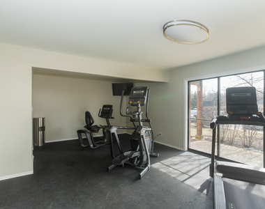 4400 W Lake Avenue - Photo Thumbnail 9
