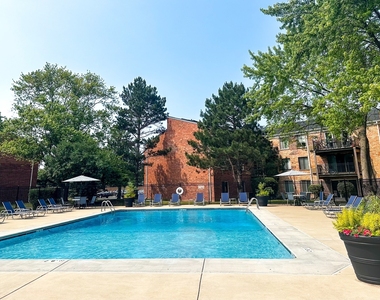 4400 W Lake Avenue - Photo Thumbnail 7