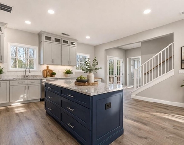 450 Oliver Ridge Drive - Photo Thumbnail 8