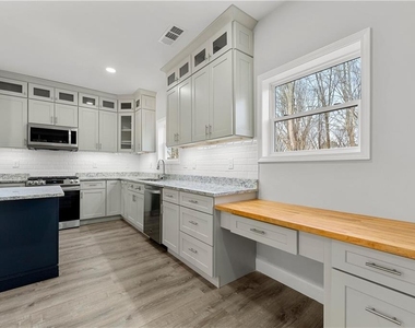 450 Oliver Ridge Drive - Photo Thumbnail 32