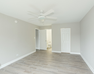4400 W Lake Avenue - Photo Thumbnail 5