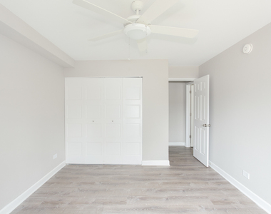4400 W Lake Avenue - Photo Thumbnail 10