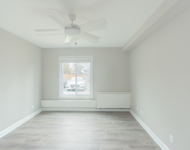 4400 W Lake Avenue - Photo Thumbnail 8