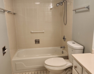 606 E Woodland Park Avenue - Photo Thumbnail 6