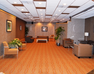 5100 N Marine Drive - Photo Thumbnail 11