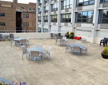 5100 N Marine Drive - Photo Thumbnail 13