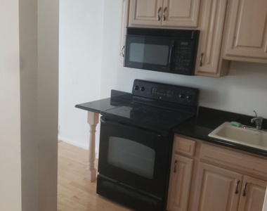 5100 N Marine Drive - Photo Thumbnail 6