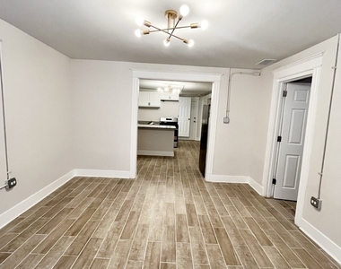 2512 S Trumbull Avenue - Photo Thumbnail 4