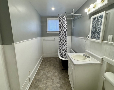 3032 1/2 Indian Road - Photo Thumbnail 4