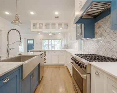 4814 Siegel Street - Photo Thumbnail 8