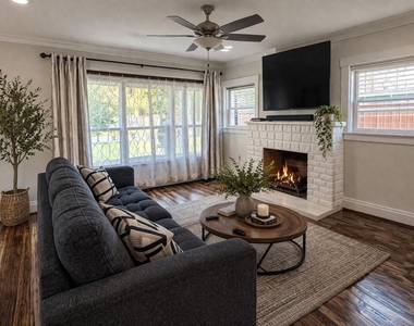 4814 Siegel Street - Photo Thumbnail 2