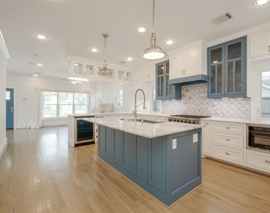 4814 Siegel Street - Photo Thumbnail 5