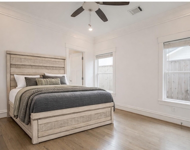 4814 Siegel Street - Photo Thumbnail 12