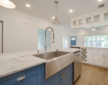 4814 Siegel Street - Photo Thumbnail 9