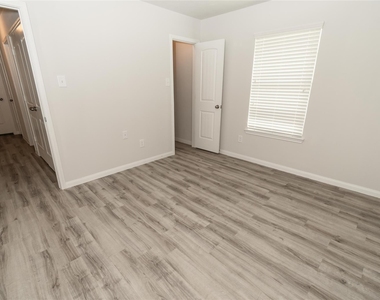 5611 Rocky Trail Drive - Photo Thumbnail 5