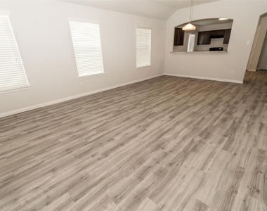 5611 Rocky Trail Drive - Photo Thumbnail 4