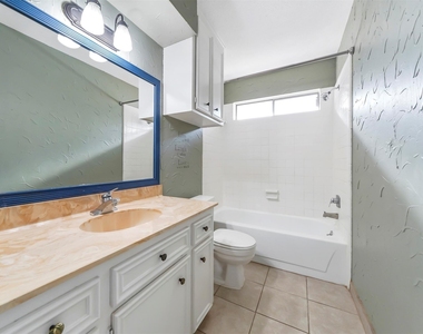 2304 Colleen Drive - Photo Thumbnail 12