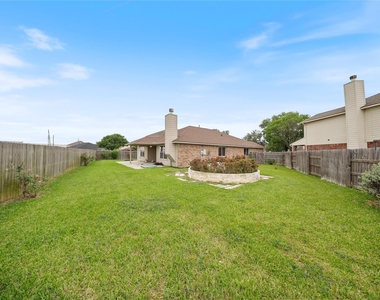6007 Wilcox Point Court - Photo Thumbnail 14