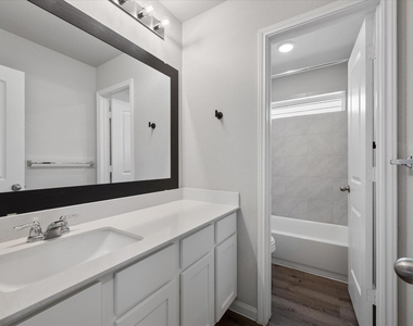 2546 Steelhead Drive - Photo Thumbnail 4