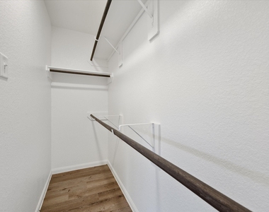 2546 Steelhead Drive - Photo Thumbnail 2