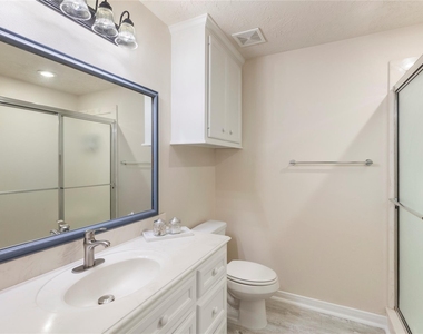 207 Foster Street - Photo Thumbnail 9