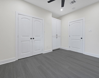 2412 Lucas Street - Photo Thumbnail 13