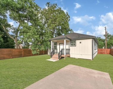 2412 Lucas Street - Photo Thumbnail 19