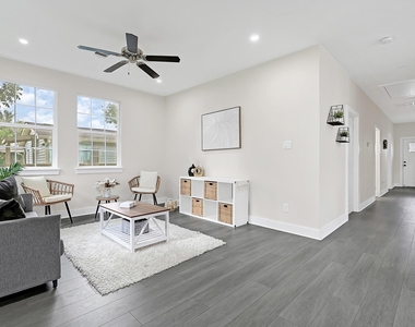 2412 Lucas Street - Photo Thumbnail 5