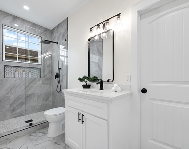 2412 Lucas Street - Photo Thumbnail 10