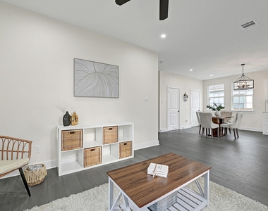 2412 Lucas Street - Photo Thumbnail 6